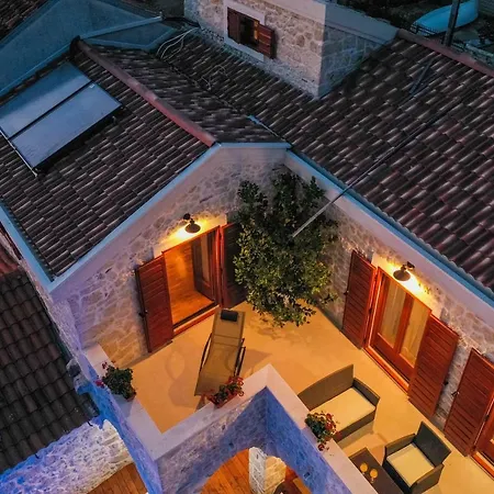 Holiday Home Mare Petrcane Exteriér fotografie