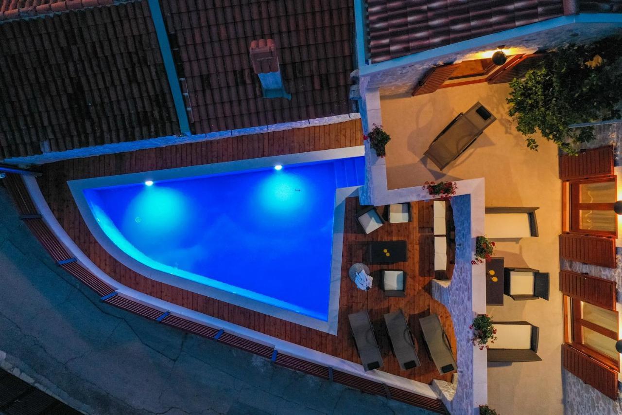 Mare Villa
